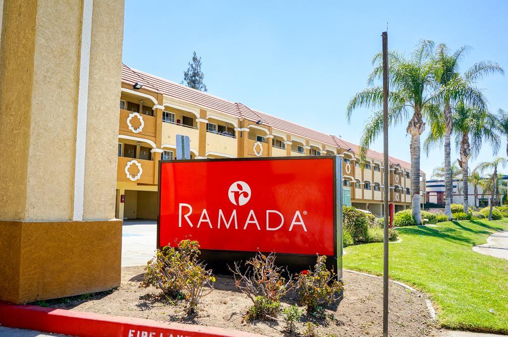 Ramada By Wyndham Ontario Hotell Eksteriør bilde